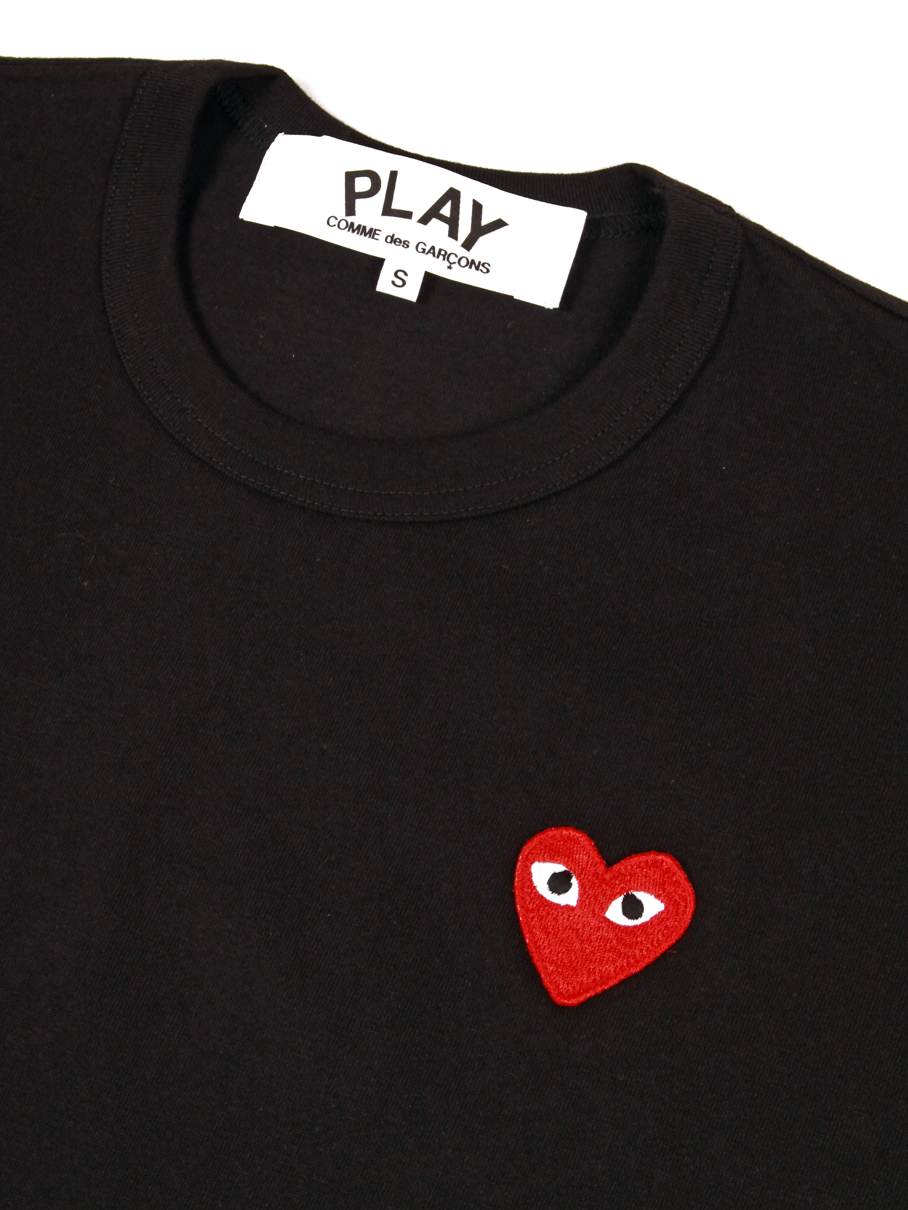 Comme des Gar ons Play Red heart tee black red NK