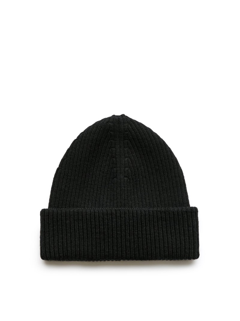 Knit hat black rustic 1