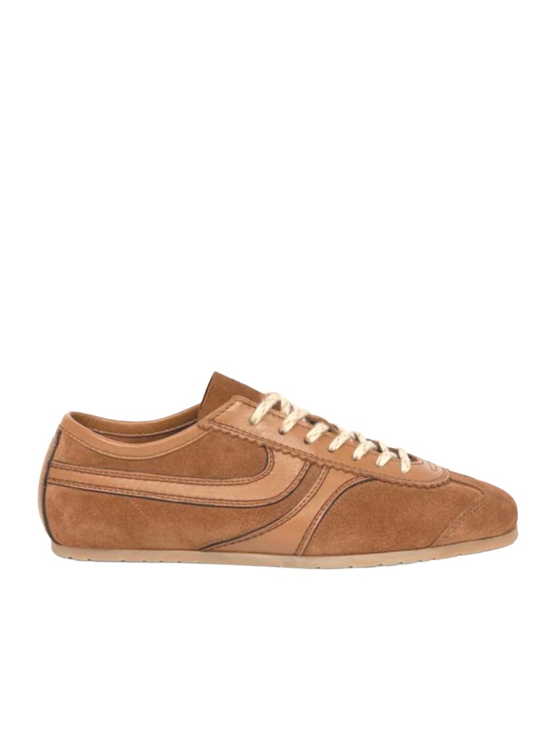 Sneakers suede