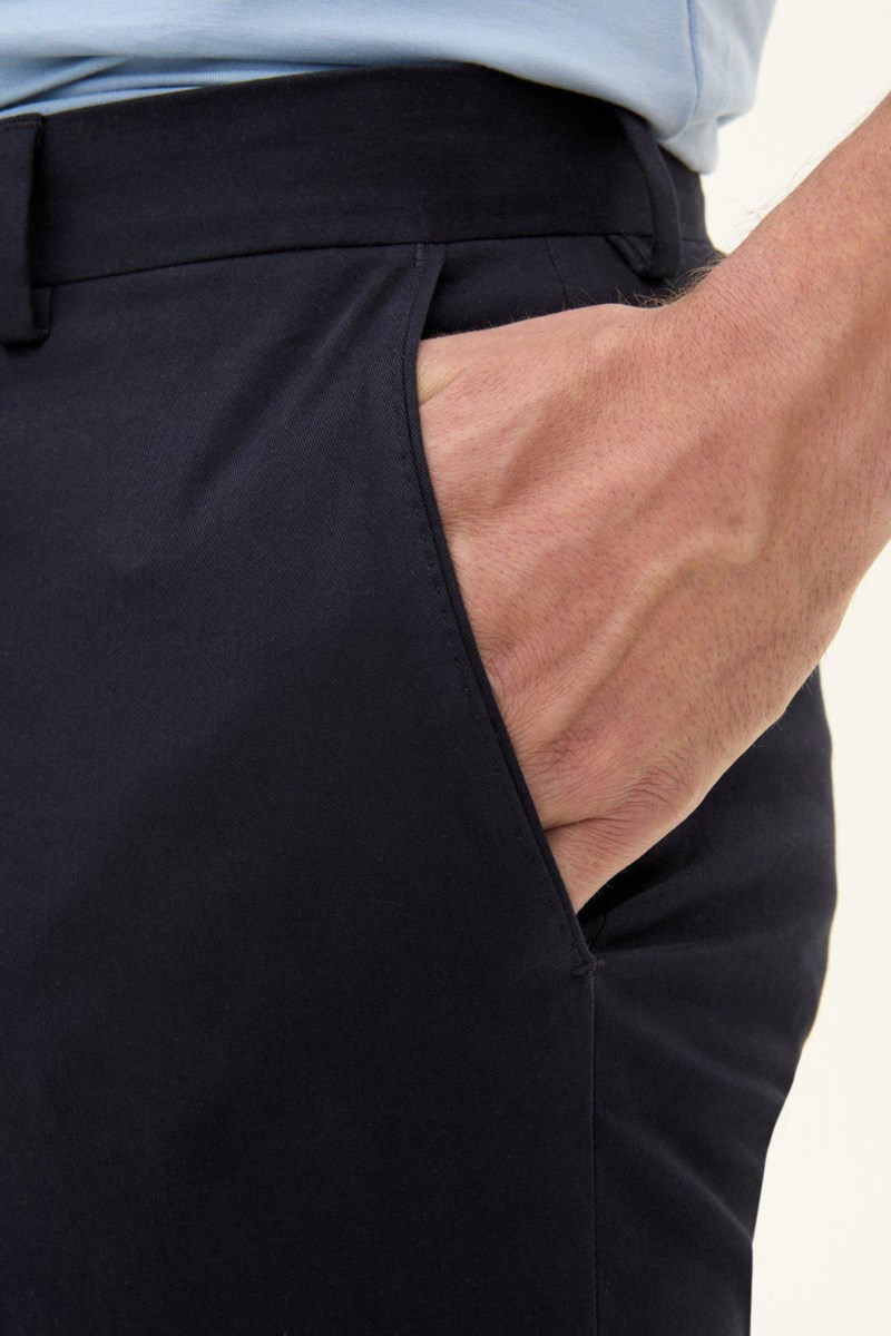 Slim fit bomullsbyxor 8
