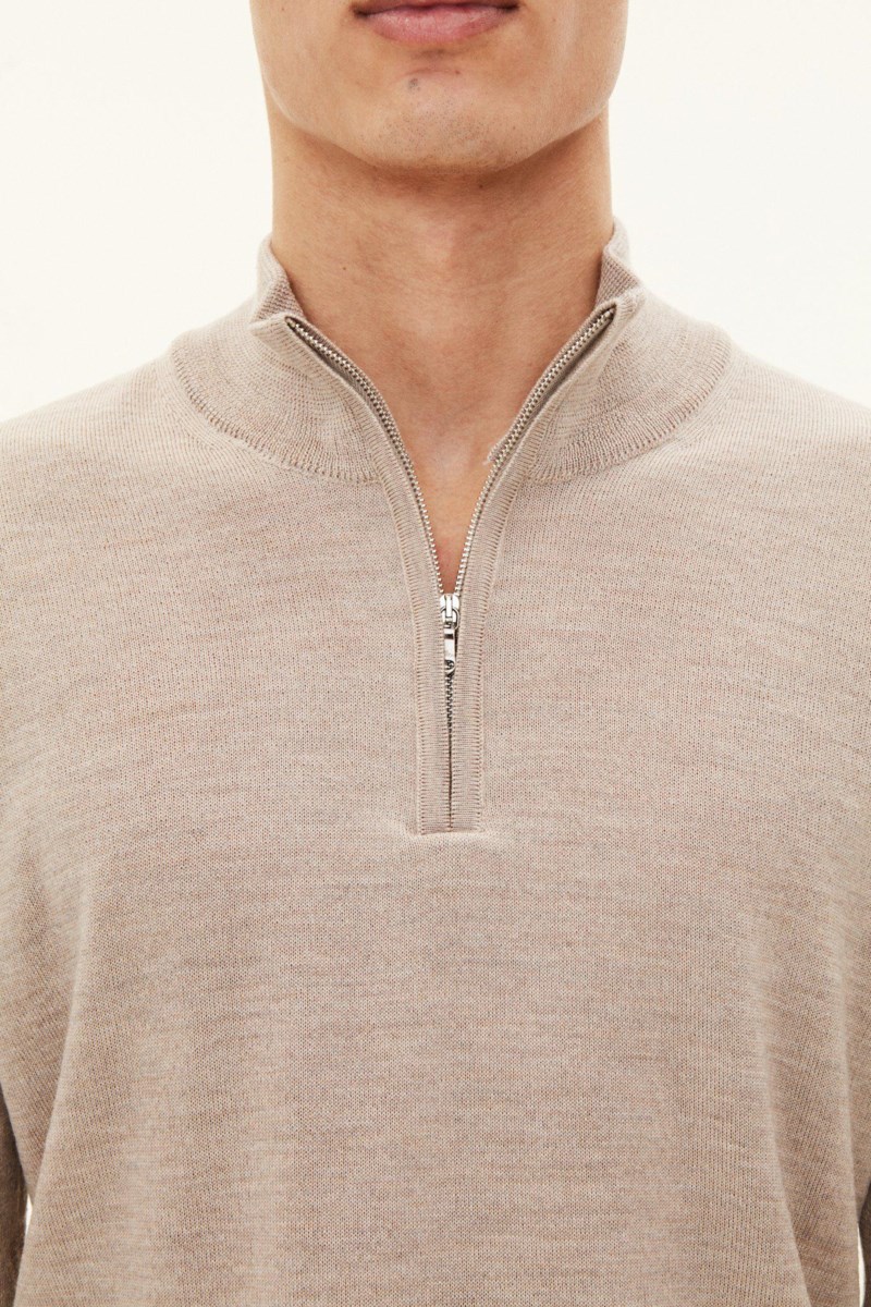 Regular fit half zip
