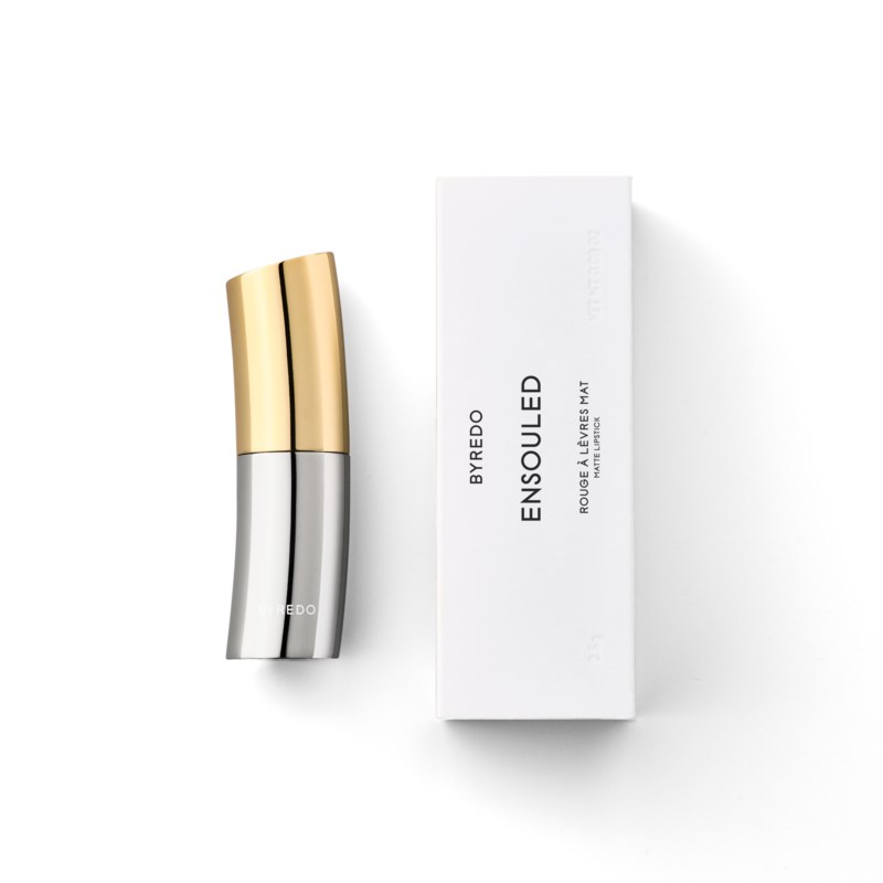 Lipstick matte attached 3