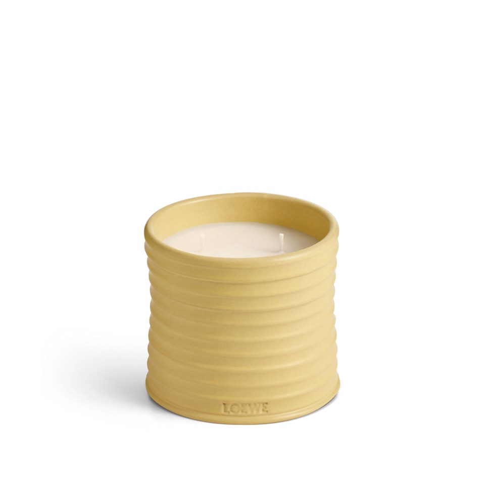 Honeysuckle candle yellow medium, yellow från Loewe Perfumes