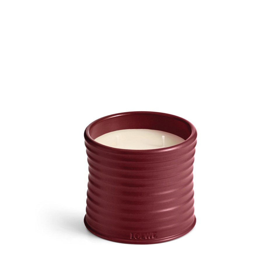 Beetroot candle red medium, red från Loewe Perfumes
