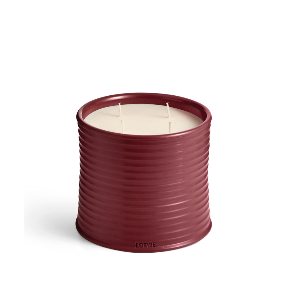 Beetroot candle red large, red från Loewe Perfumes