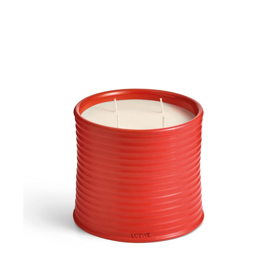 Tomato candle red large, red från Loewe Perfumes