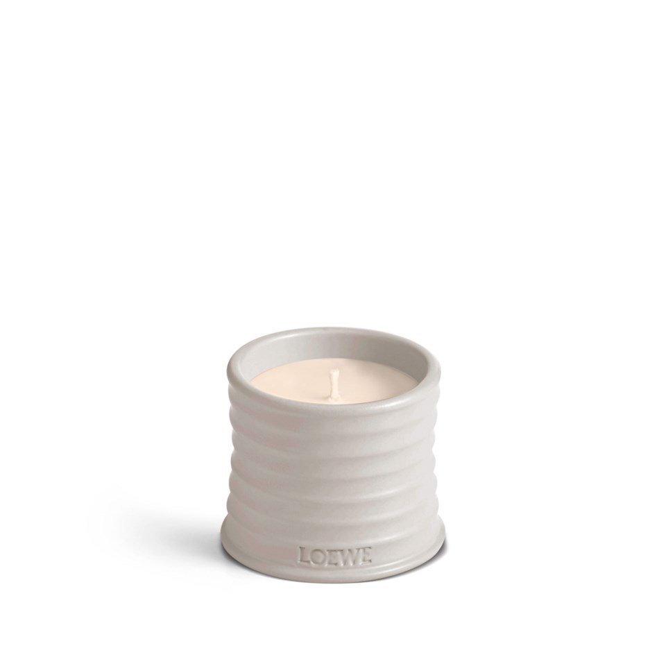 Oregano candle white small, white från Loewe Perfumes