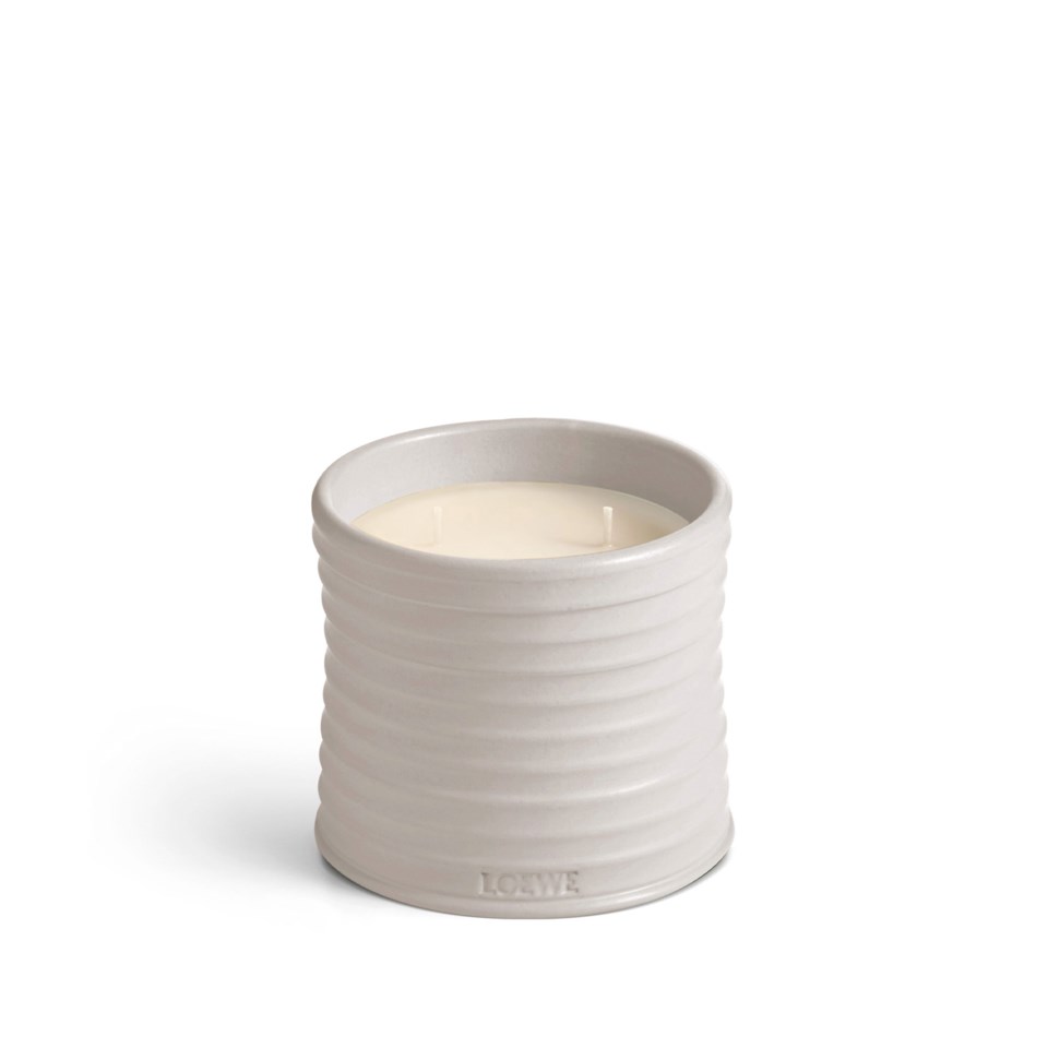 Oregano candle white medium, white från Loewe Perfumes