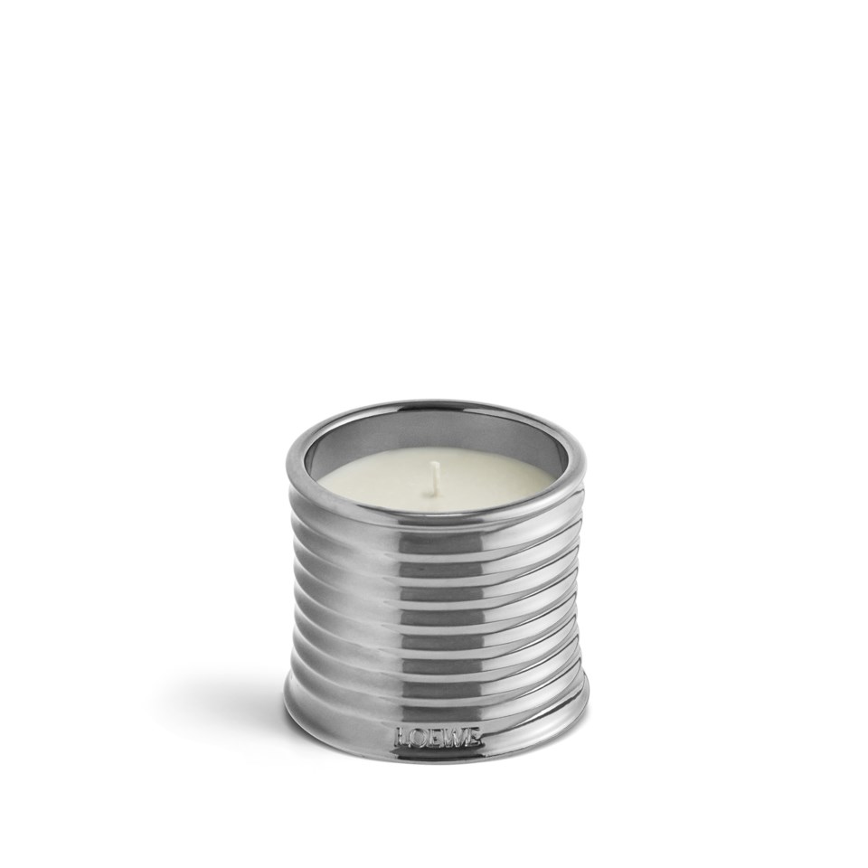 Black sesame candle grey medium, grey från Loewe Perfumes