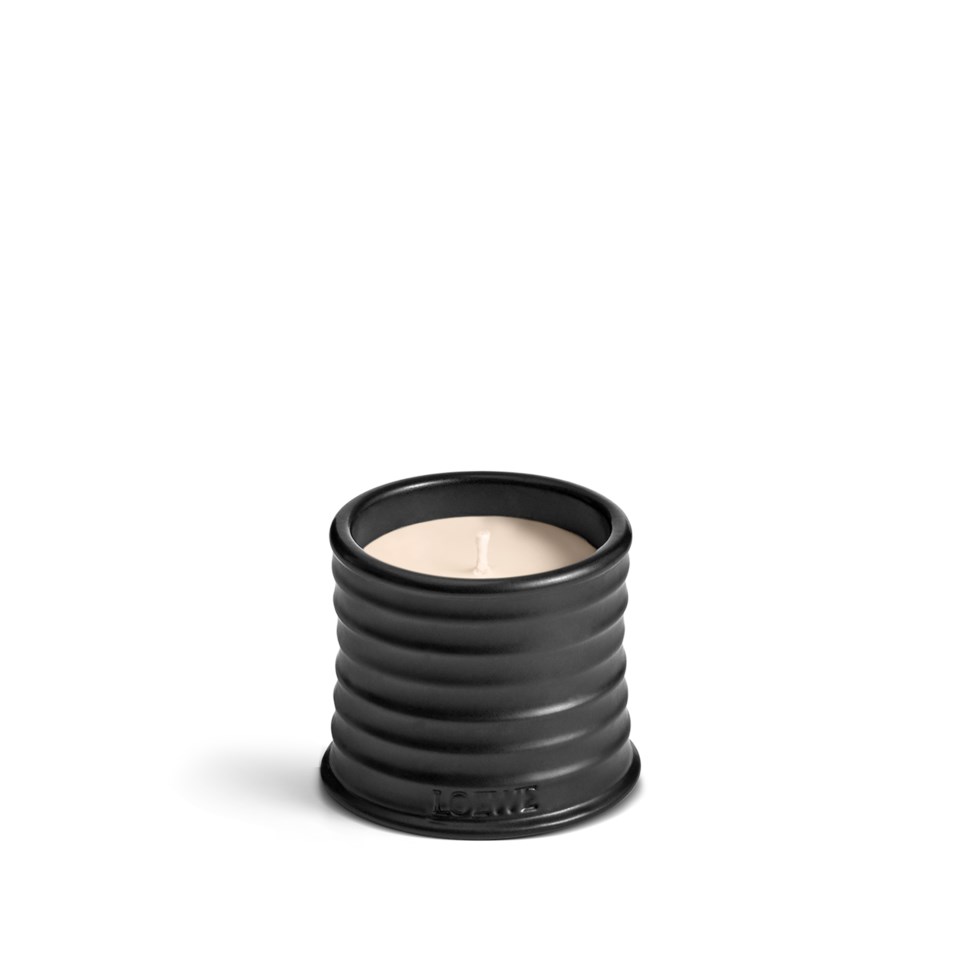 Palo santo candle black small, black från Loewe Perfumes
