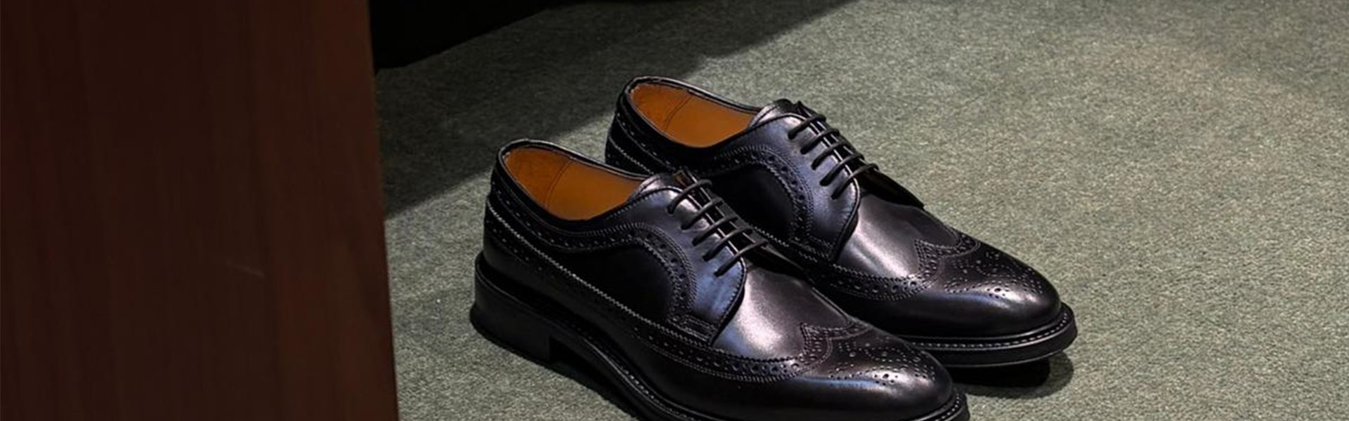 NK Men's Shoes & Travel