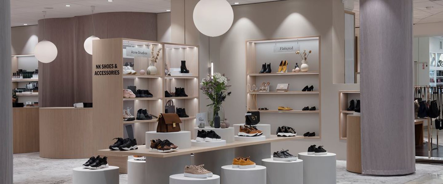 NK SHOES & ACCESSORIES