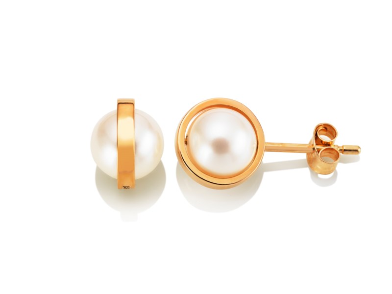 Day pearl earrings