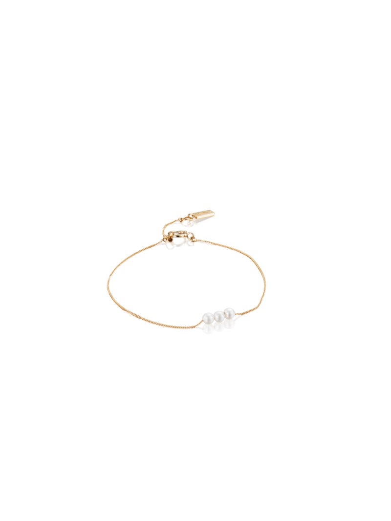 My little pearl bracelet