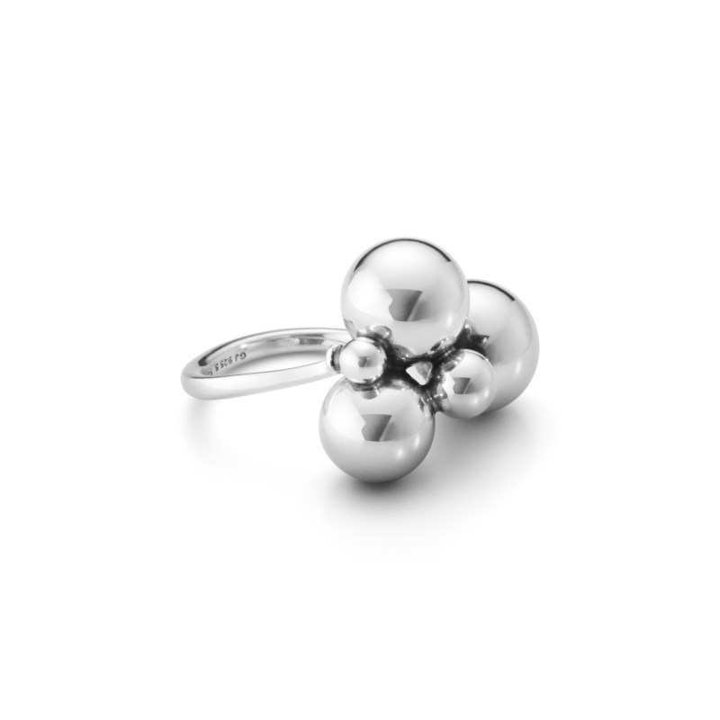 Moonlight grapes ring ag