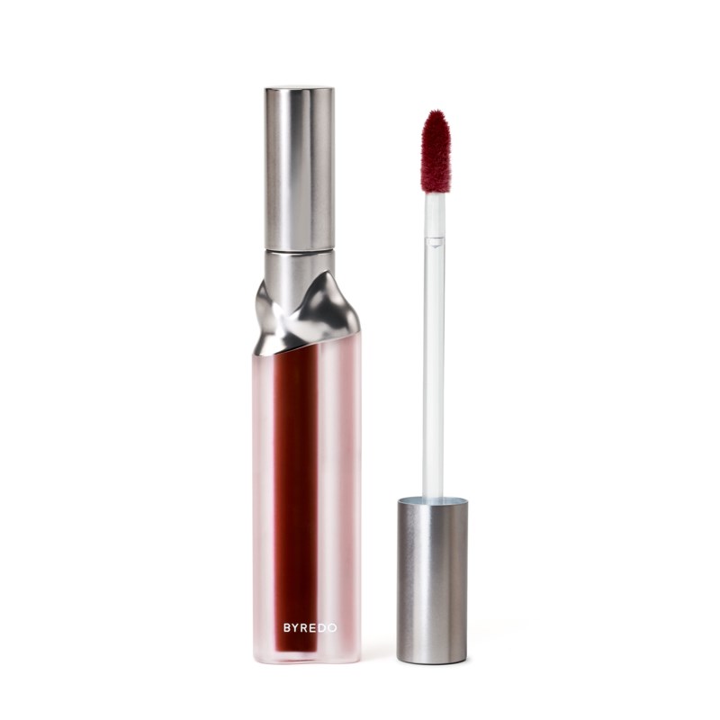 Liquid lipstick matte space in between 1