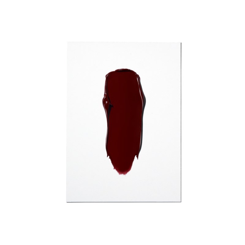 Liquid lipstick matte space in between 3