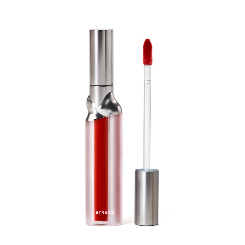 Liquid lipstick matte space in between 1