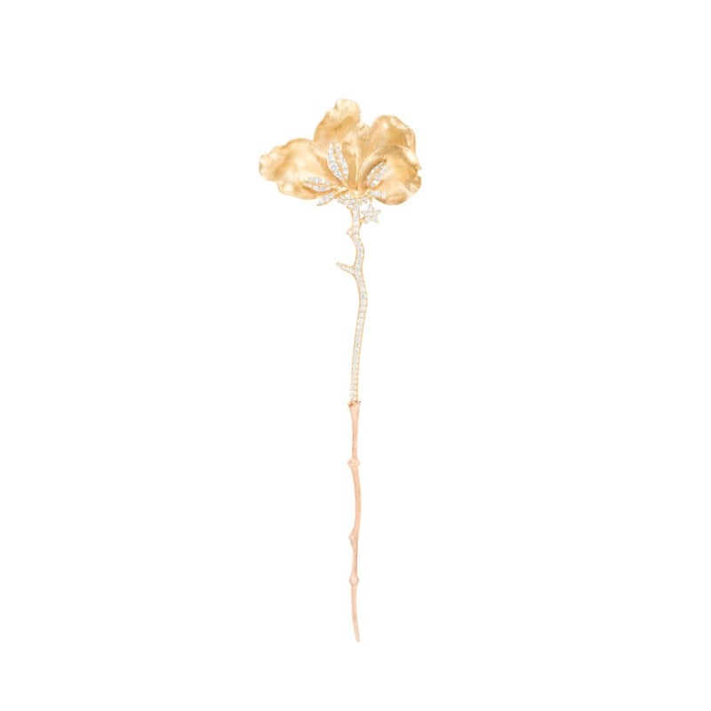 Wild rose brooch medium yg